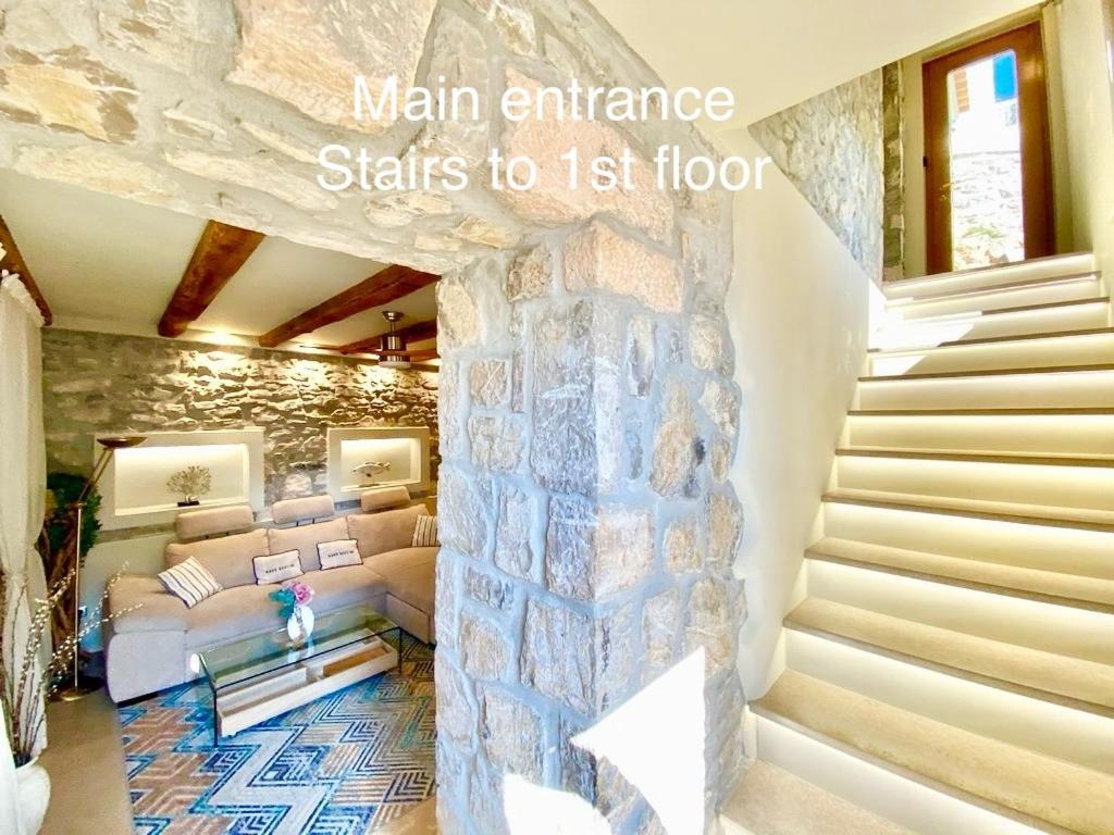 Sea-Front Jacuzzi&Garden Luxury Rock Villa Ermioni Exterior foto