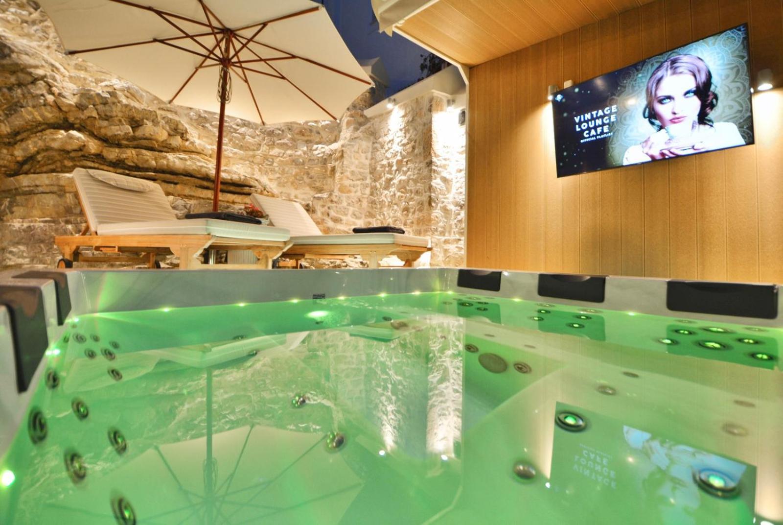 Sea-Front Jacuzzi&Garden Luxury Rock Villa Ermioni Exterior foto